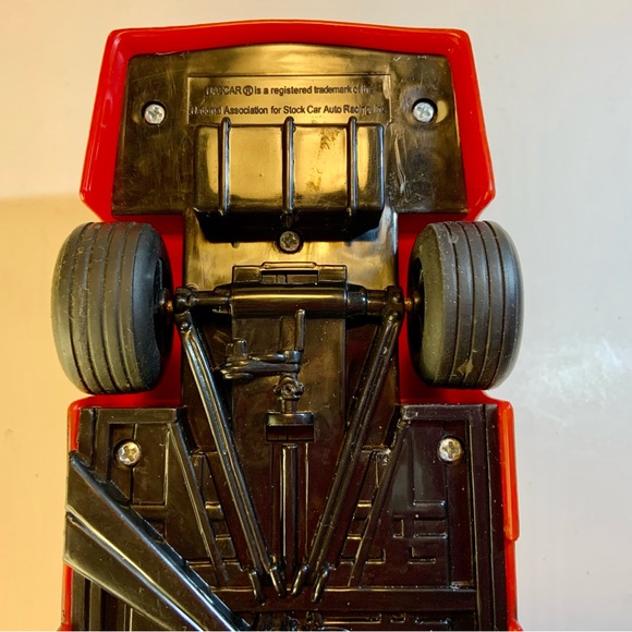 Kasey Kahne Pull & Go Pez Candy Dispenser #9 Dodge Charger Racing Car NASCAR - Picture 8 of 11